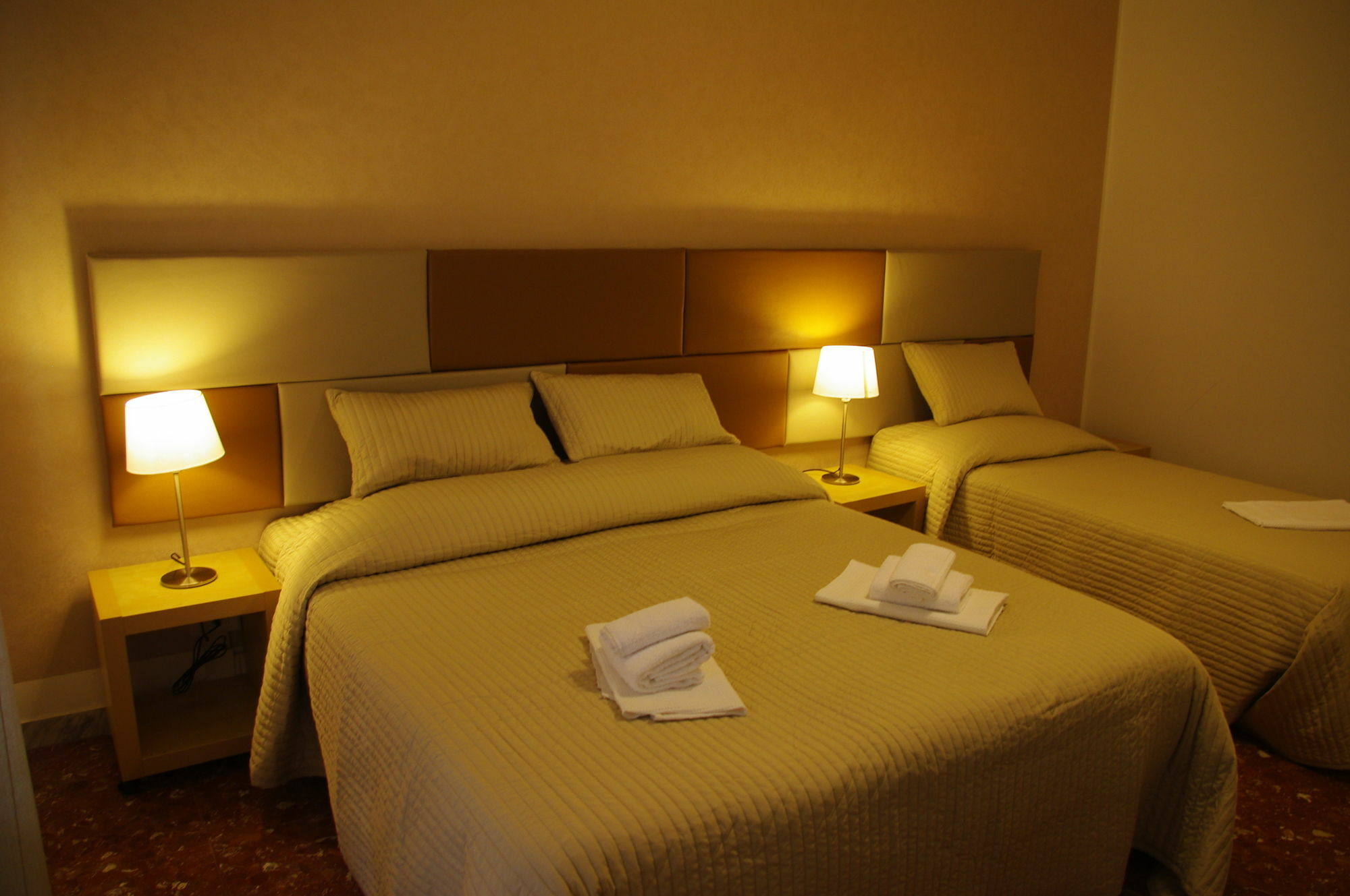 In Roma Life Hotel Buitenkant foto